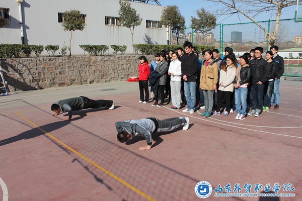 文明与健康阳光素质拓展活动1.JPG 文明与健康阳光素质拓展活动1.JPG