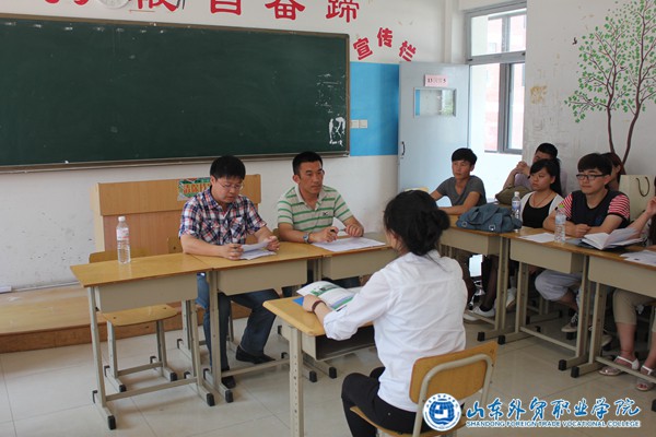 国际贸易系开展面试操练课1_副本.jpg