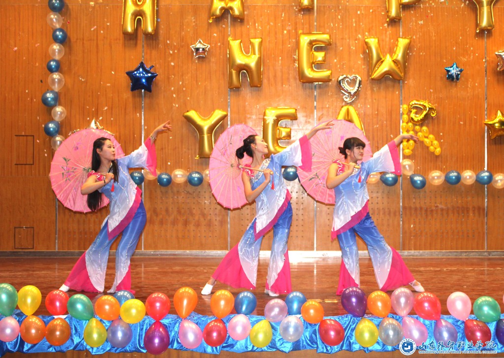 g国贸元旦晚会2 (2).jpg