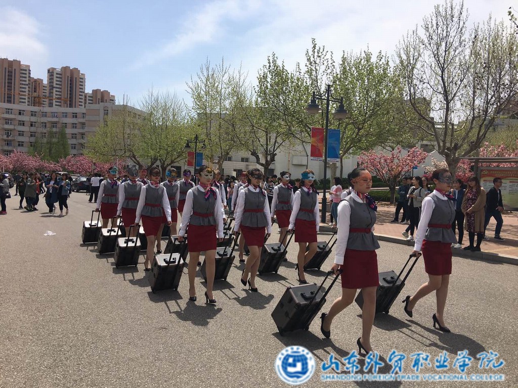 调整大小 游行4.jpg